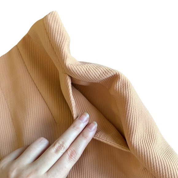 Forever 21 • High Waist Tan Shorts With Pockets • Size M - Picture 10 of 11